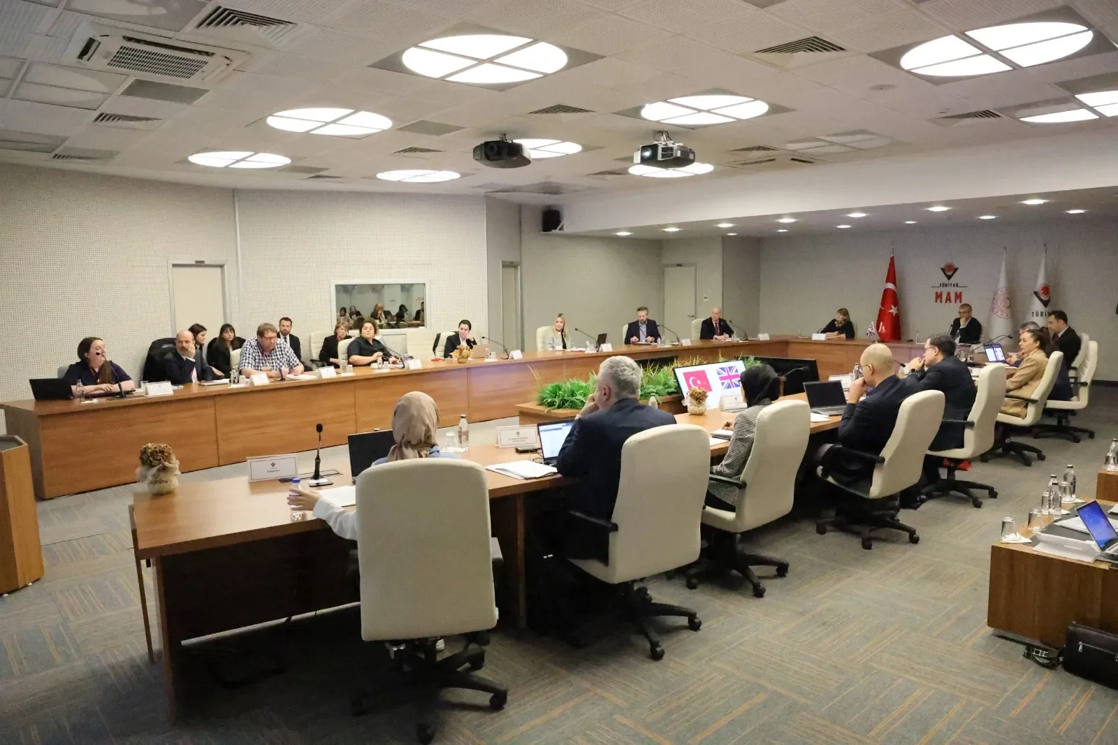 Türkiye ve Birleşik Krallık bilim haftasında buluştu