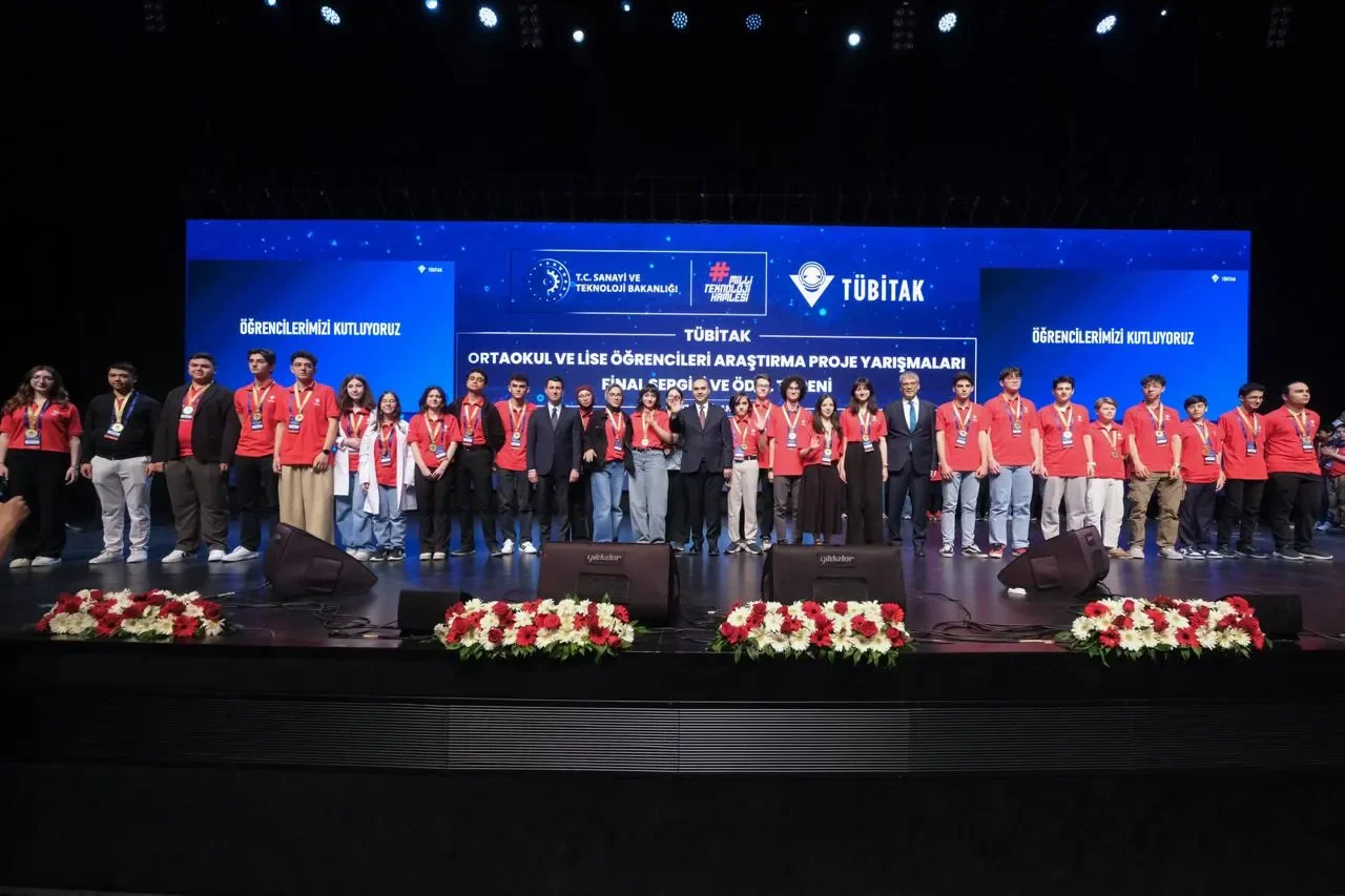 Araştırma projeleri yarışmalarında 198 öğrenci ödüllendirildi