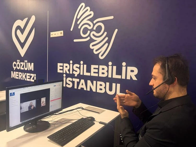 İBB çağrı merkezine işaret diliyle görüntülü erişim geldi