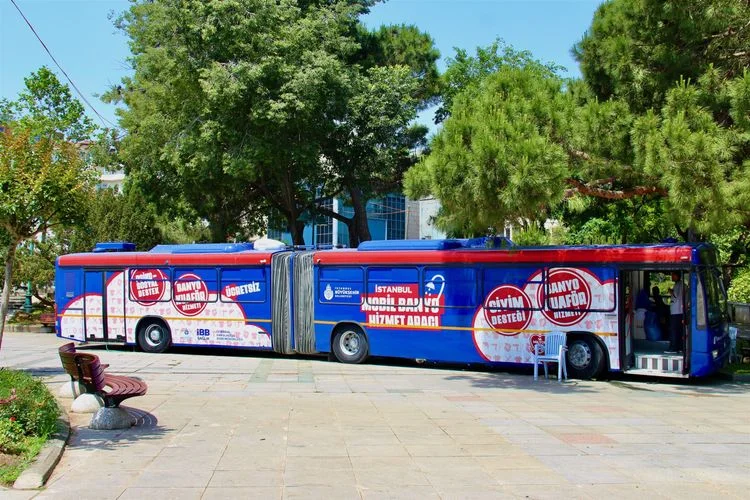 İBB evsizlere mobil banyo hizmetini duyurdu