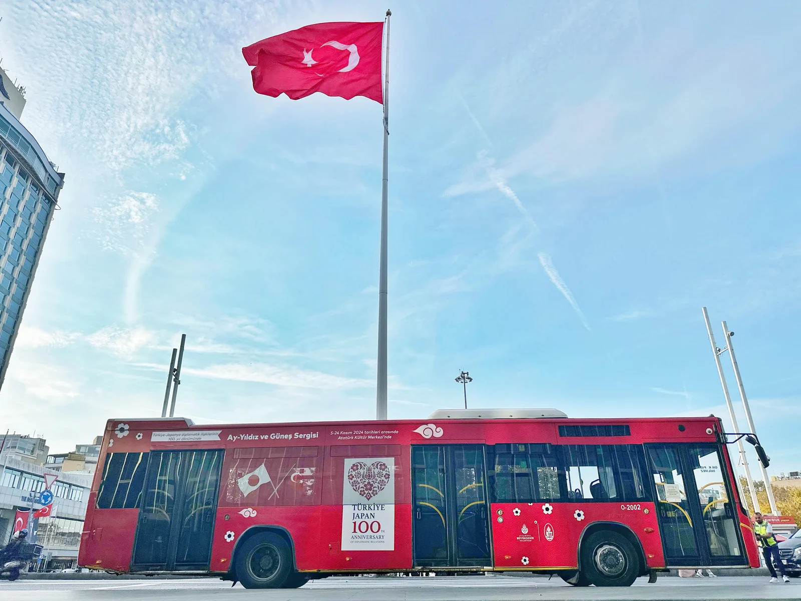 Türk Japon dostluğu için özel otobüs hazırlandı