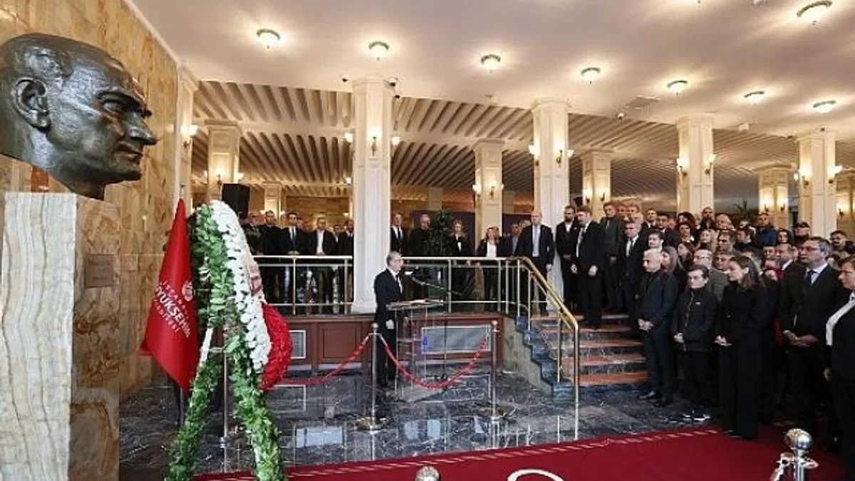 İstanbul metrosunda 10 Kasım için seferlerde saygı duruşu