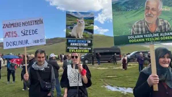 Ordu’da Çevreciler İş Makinelerinin Önünü Kesti