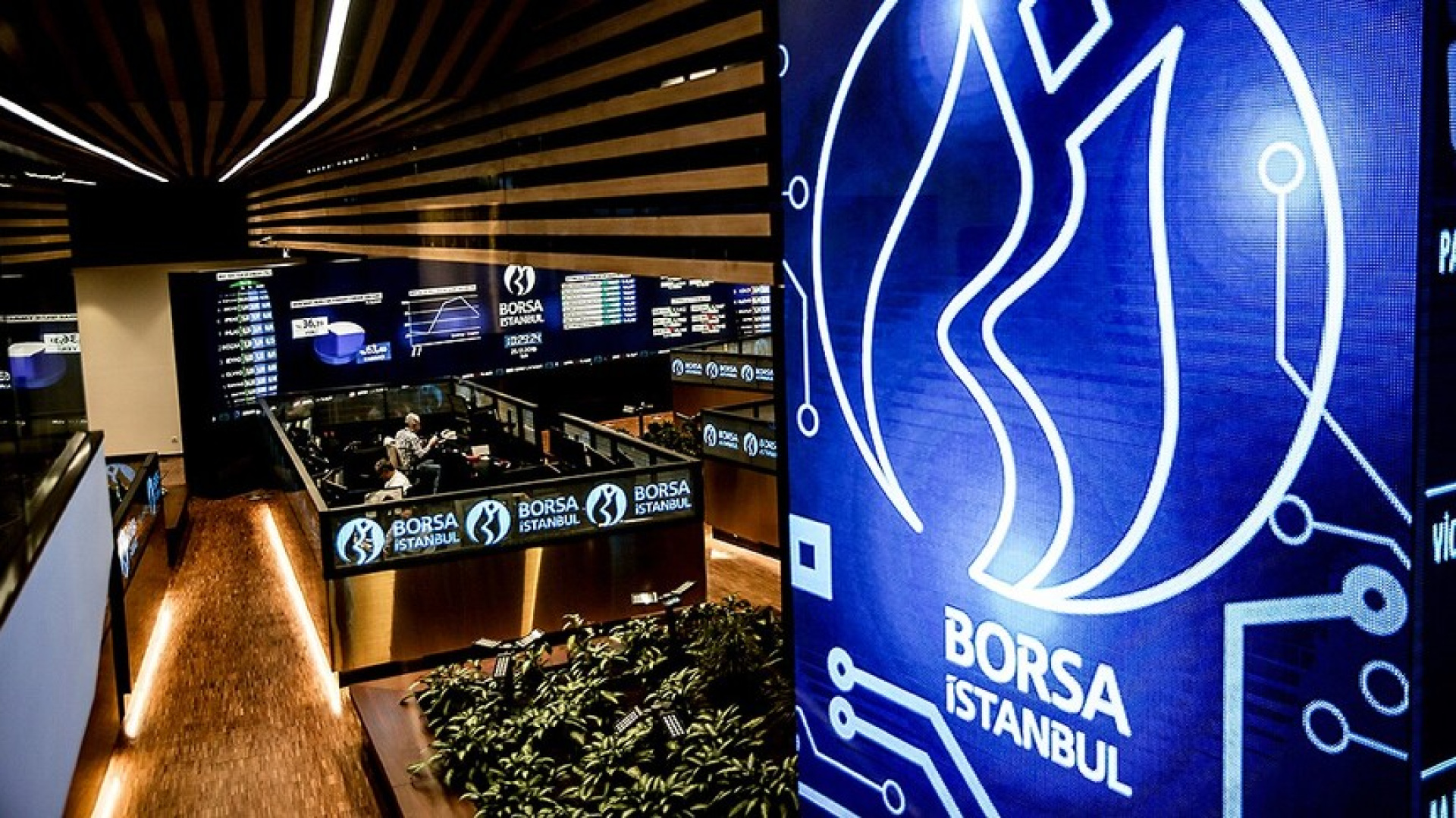 BIST 100 Endeksi Günlük %3,22 Artışla 11.797,70 Puanla Kapanış Yaptı