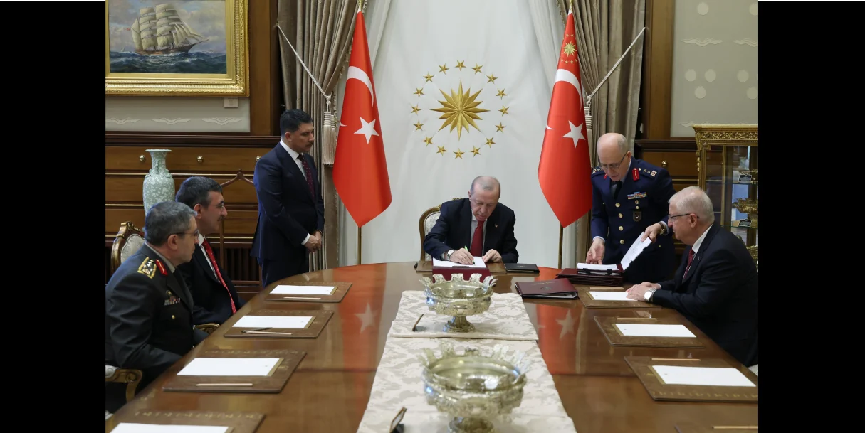 Temsili: YAŞ kararlarında terfi, emeklilik ve komuta değişiklikleri