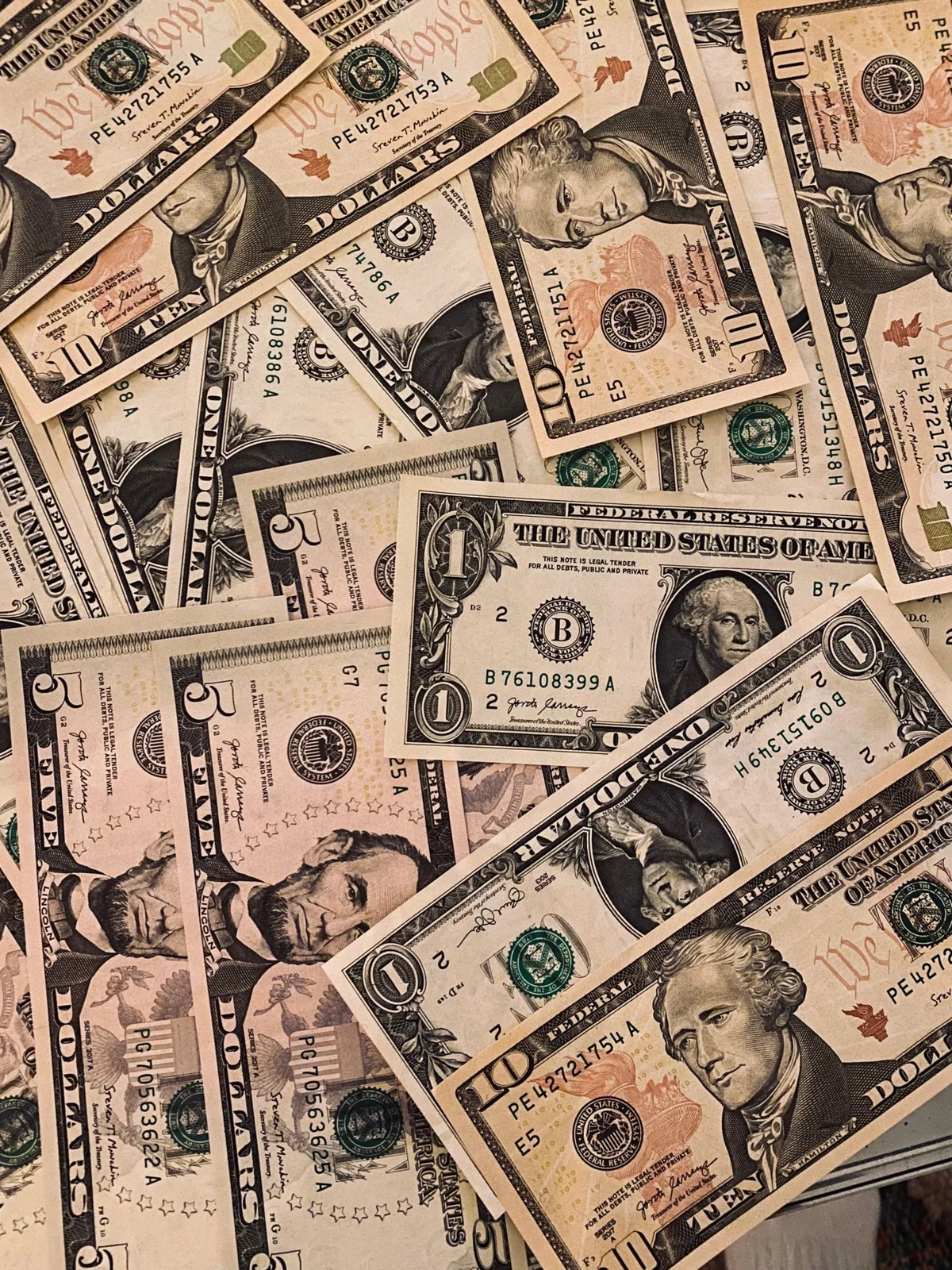 Temsili: 3 Mart 2026 döviz bülteni: dolar 43,9704, euro 51,1013 TL