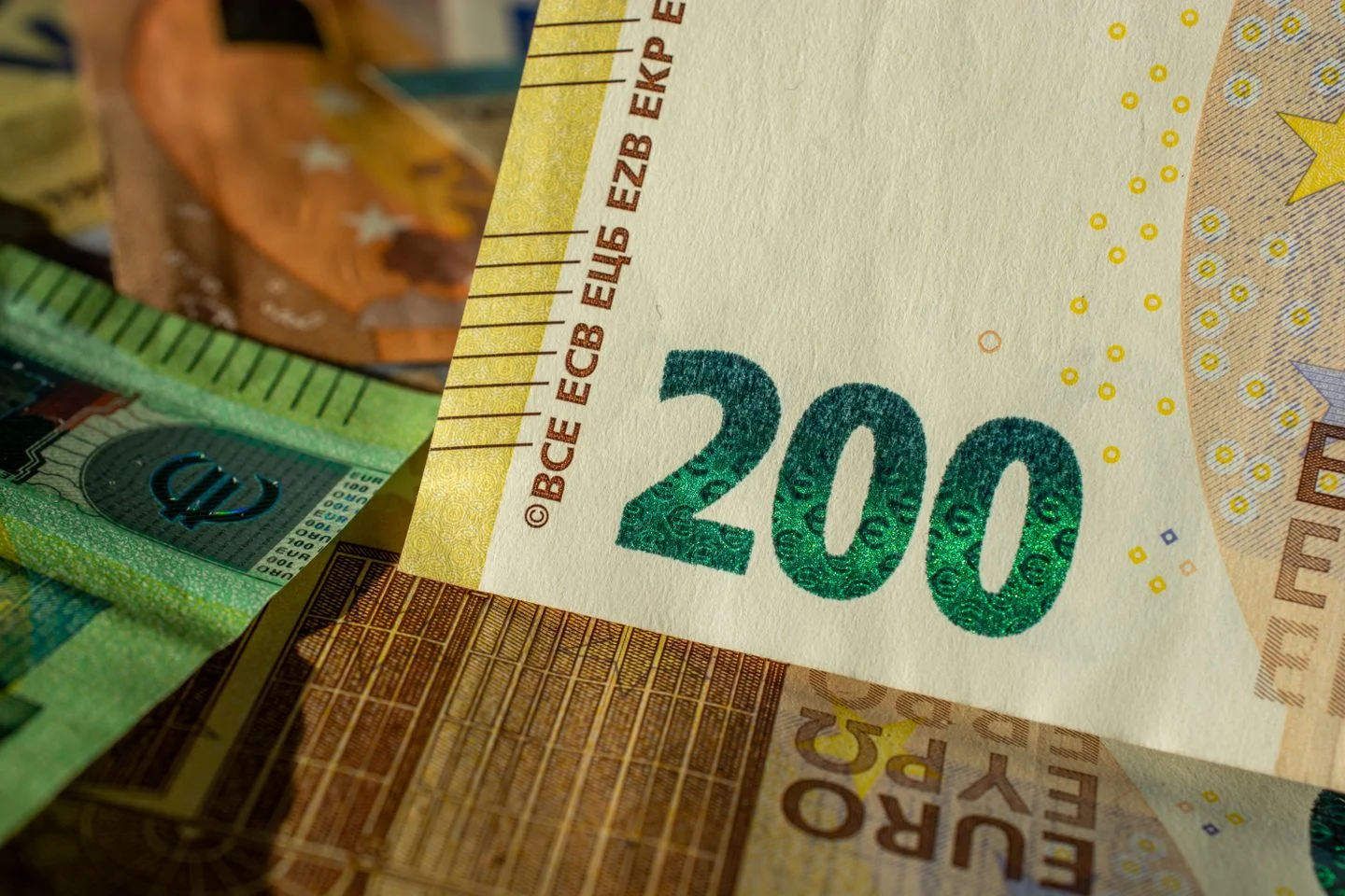 Temsili: 6 Mart 2026 döviz bülteni: dolar 43,9846, euro 50,9822 TL