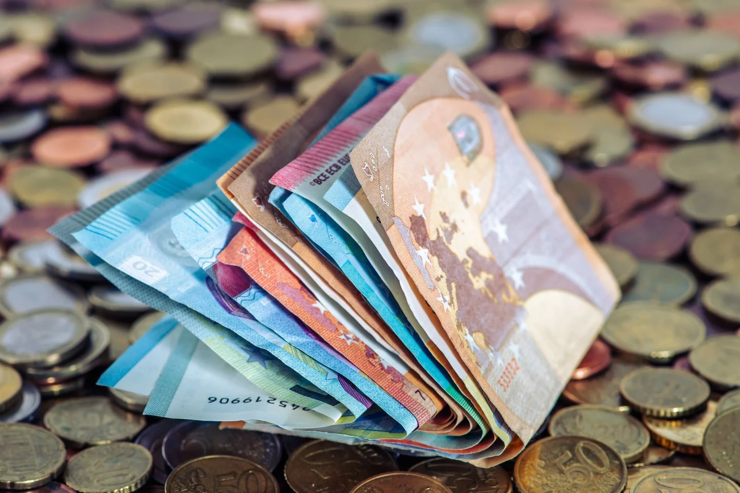 Temsili: 6 Temmuz 2026 döviz bülteni: dolar 46,8204, euro 53,4677 TL