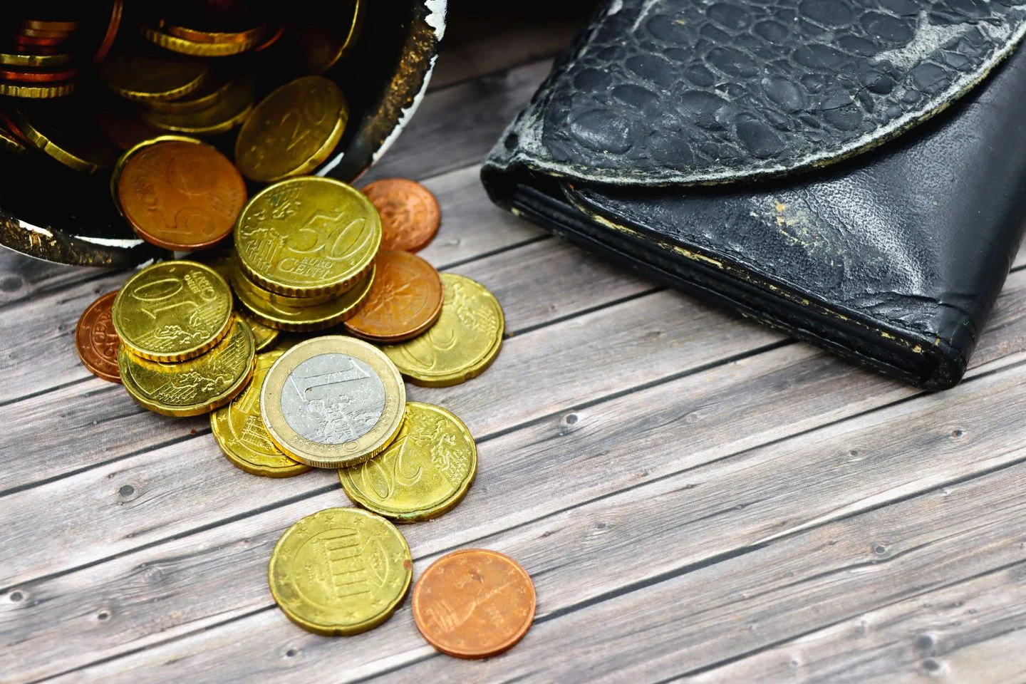 Temsili: 20 Ocak 2026 döviz bülteni: dolar 43,2839, euro 50,6901 TL