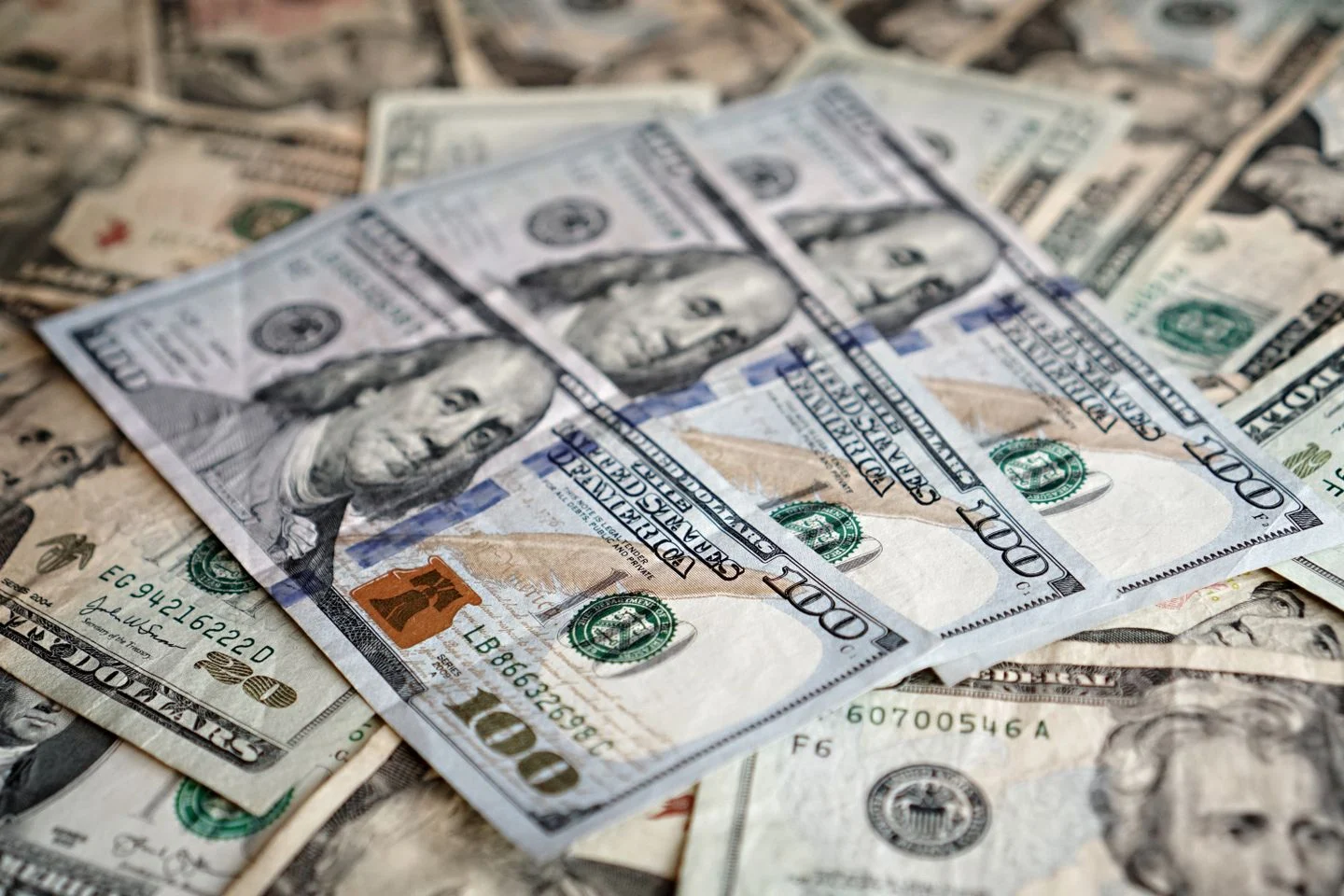 Temsili: 13 Nisan 2026 döviz bülteni: dolar 44,7159, euro 52,2669 TL