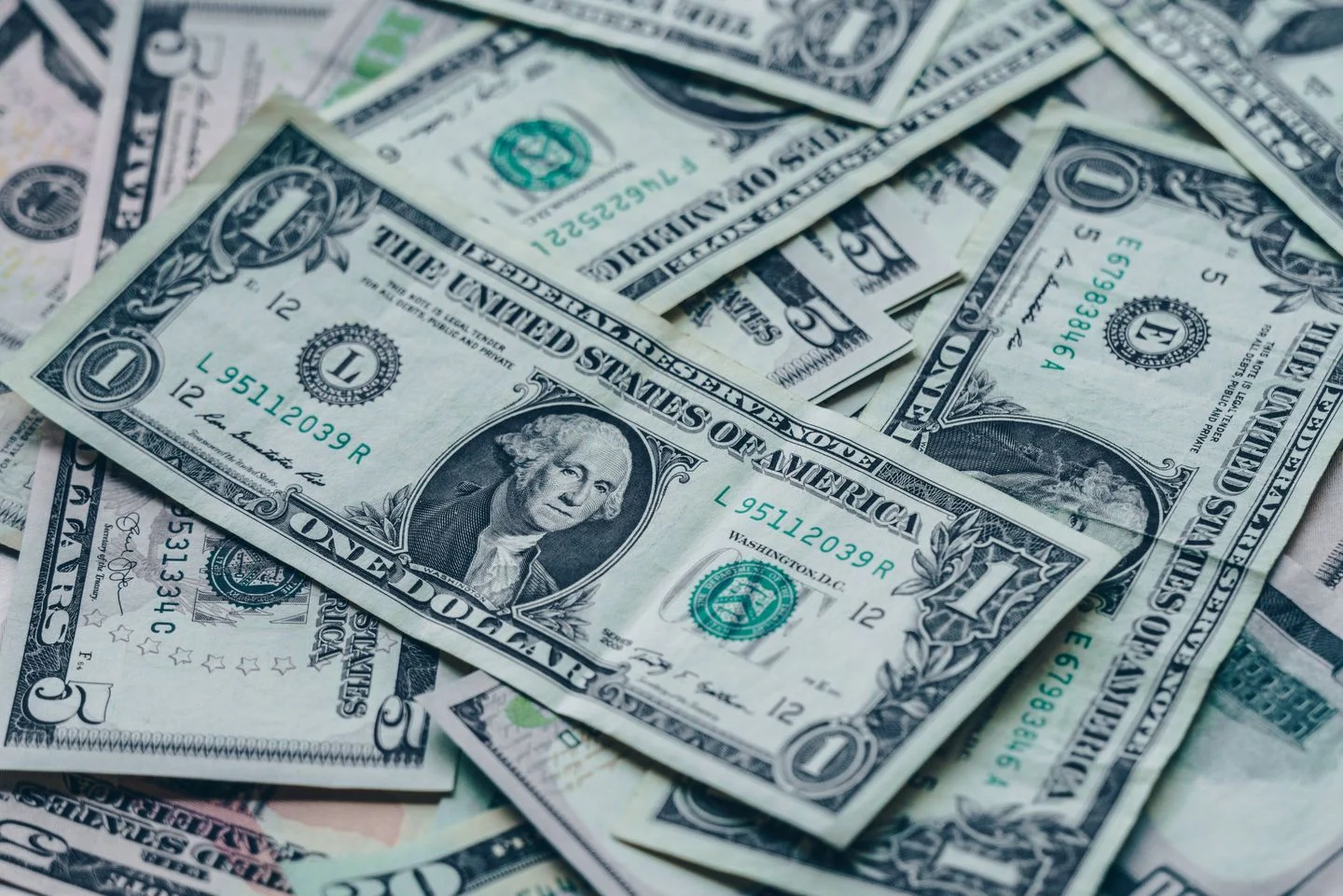 Temsili: 7 Nisan 2026 döviz bülteni: dolar 44,6057, euro 51,5490 TL