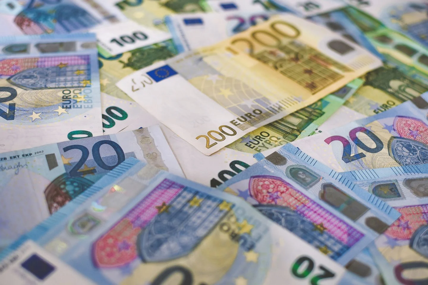 Temsili: 17 Nisan 2026 döviz bülteni: dolar 44,7795, euro 52,7894 TL