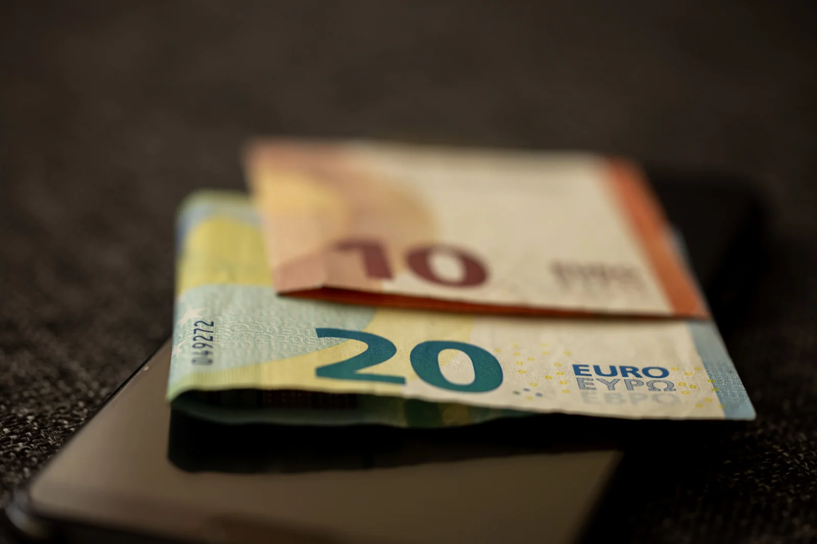 Temsili: 4 Eylül 2026 döviz bülteni: dolar 48,3195, euro 56,1581 TL