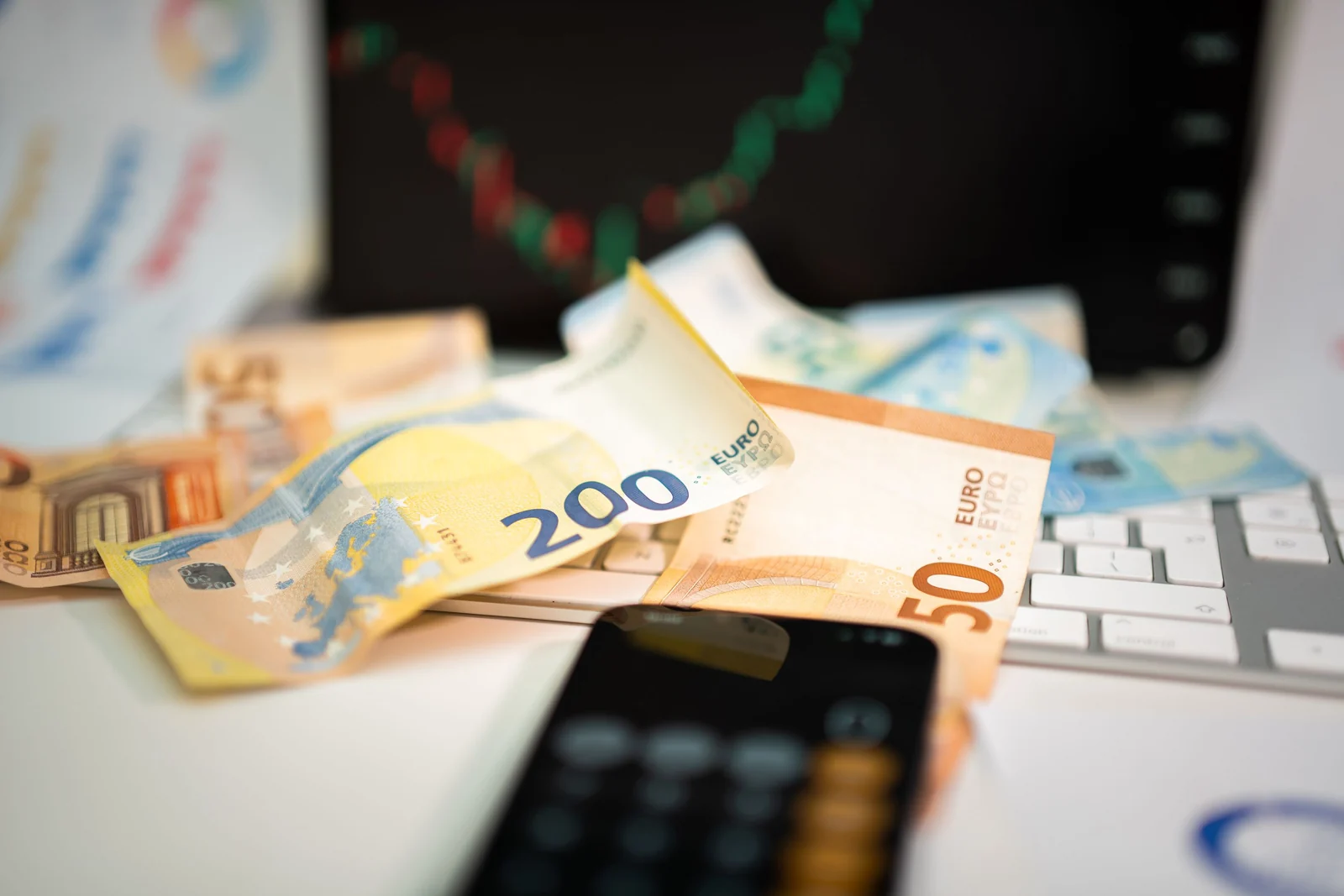 Temsili: 6 Ekim 2026 döviz bülteni: dolar 49,1802, euro 55,2847 TL